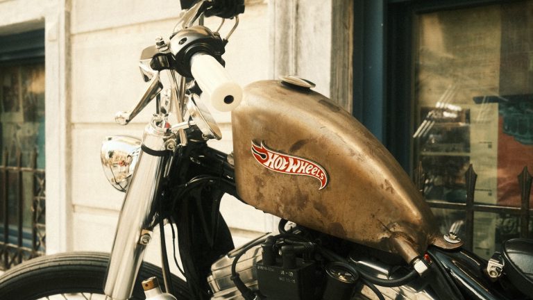 Kawasaki KZ400J : une ancienne à sublimer en custom