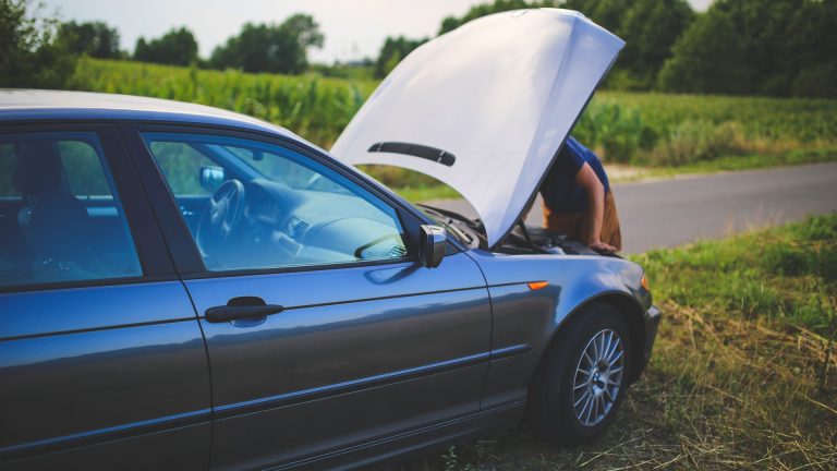 Vacances : comment éviter la panne de batterie sur la route ?